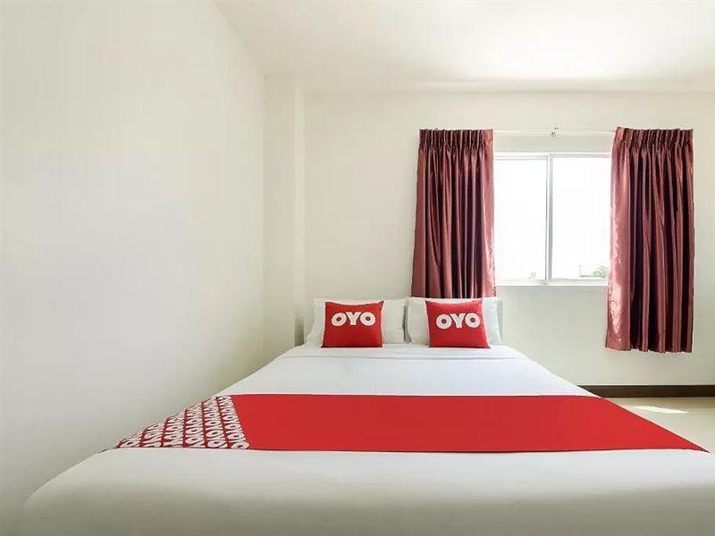 Oyo 350 Mae Saeng Place Сі-Рача Екстер'єр фото
