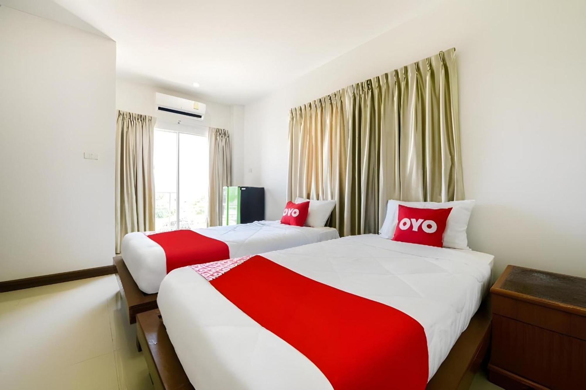Oyo 350 Mae Saeng Place Сі-Рача Екстер'єр фото